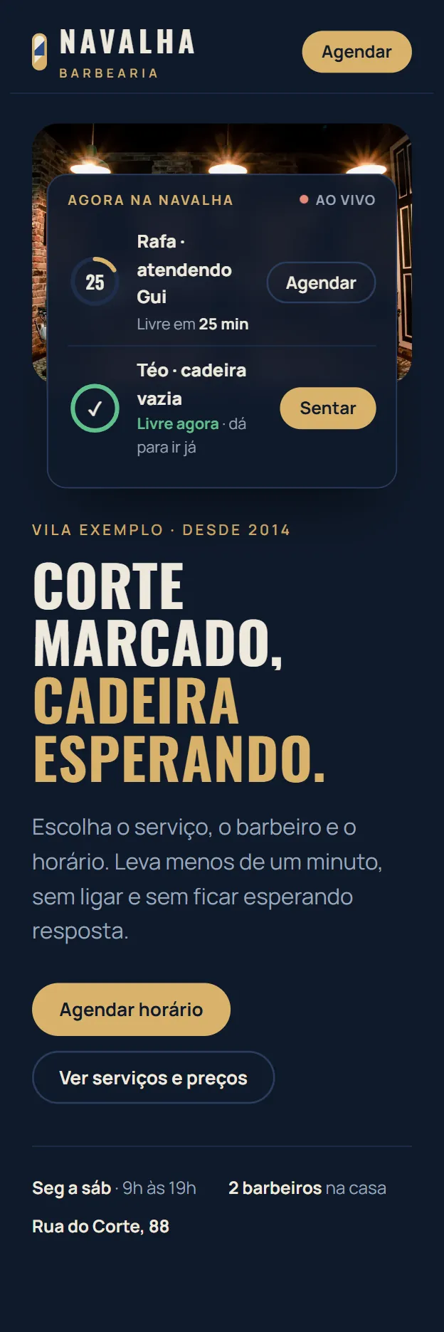 Tela do agendamento online da Navalha Barbearia no celular